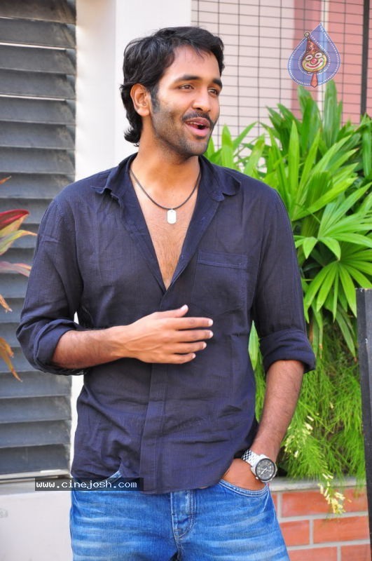 Manchu Vishnu Stills - 8 / 29 photos