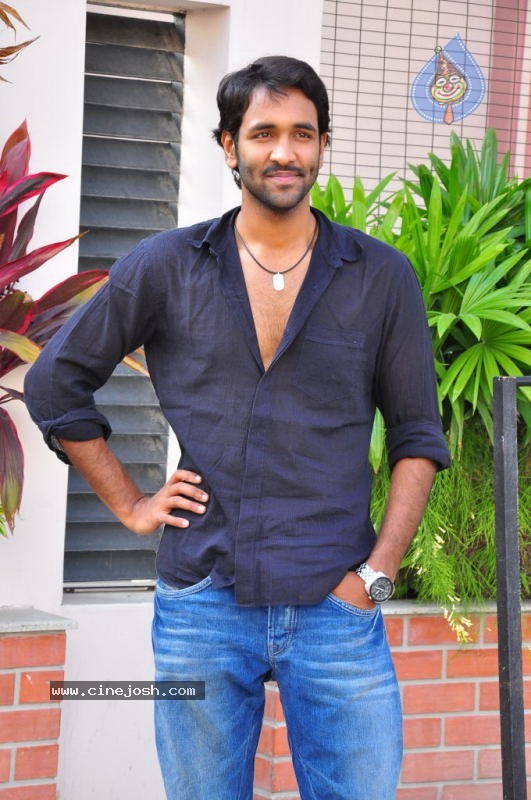Manchu Vishnu Stills - 15 / 29 photos