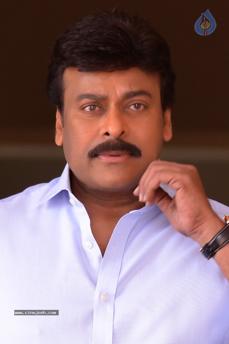 Mega Star Chiranjeevi New Look - 14 / 18 photos