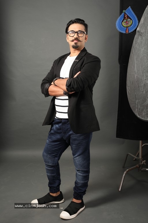 Music Director Amit Trivedi Photos - 3 / 10 photos