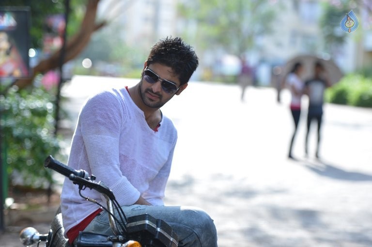 Naga Shaurya in Abbayitho Ammayi - 7 / 14 photos