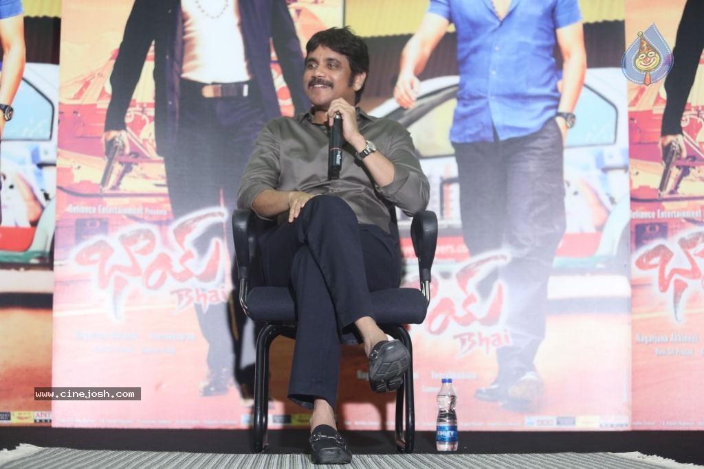 Nagarjuna Interview Stills - 27 / 109 photos