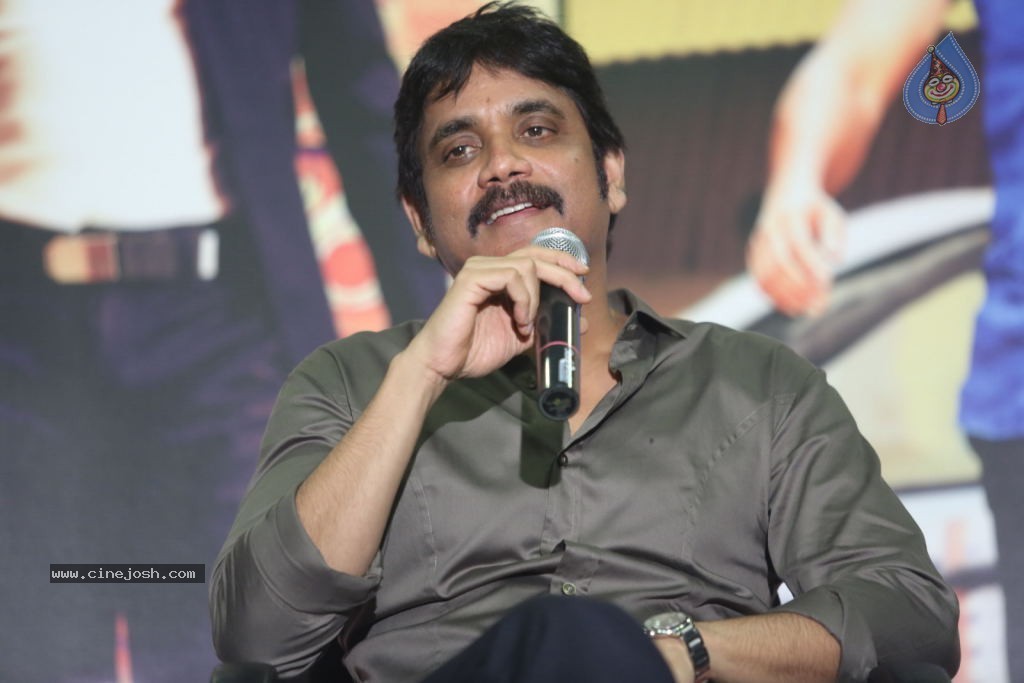 Nagarjuna Interview Stills - 70 / 109 photos