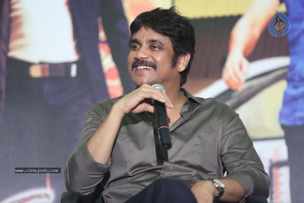 Nagarjuna Interview Stills - 72 / 109 photos