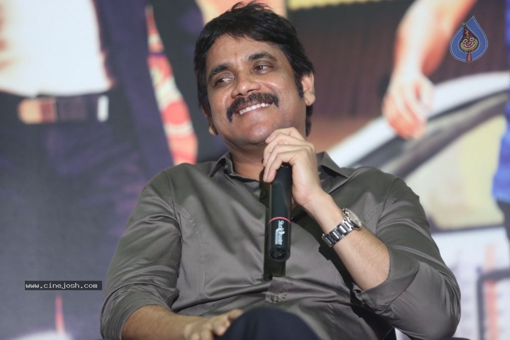 Nagarjuna Interview Stills - 76 / 109 photos