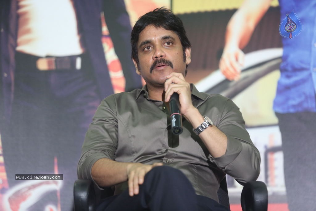 Nagarjuna Interview Stills - 85 / 109 photos