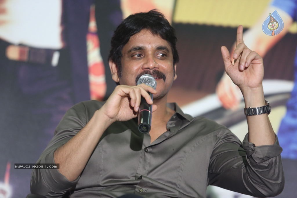 Nagarjuna Interview Stills - 87 / 109 photos