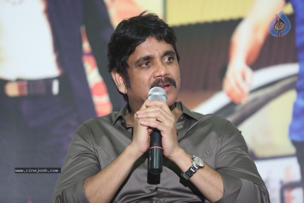 Nagarjuna Interview Stills - 93 / 109 photos