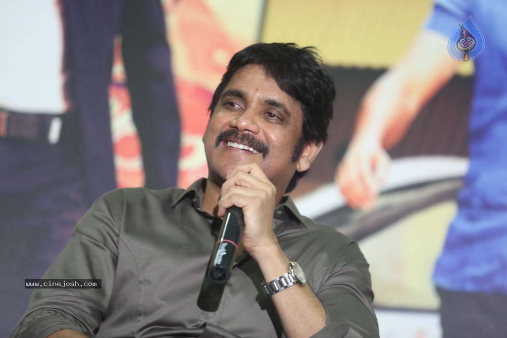 Nagarjuna Interview Stills - 99 / 109 photos