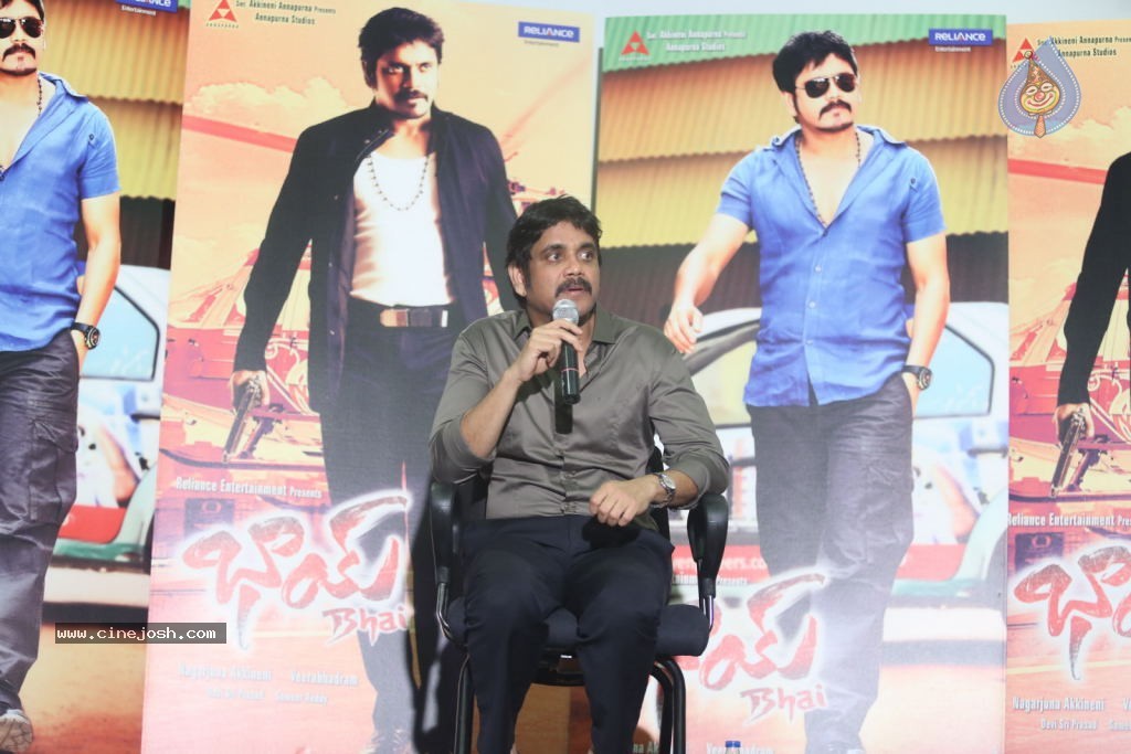 Nagarjuna Interview Stills - 101 / 109 photos