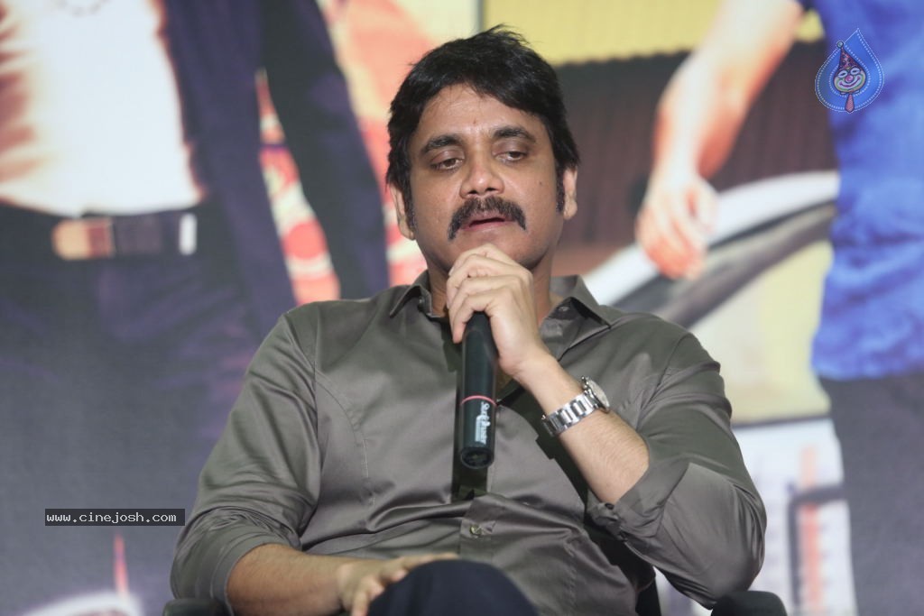 Nagarjuna Interview Stills - 105 / 109 photos