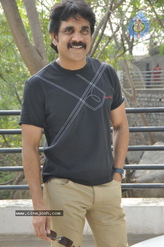 Nagarjuna Solo Stills - 14 / 58 photos