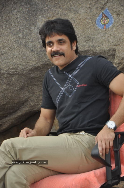 Nagarjuna Solo Stills - 24 / 58 photos