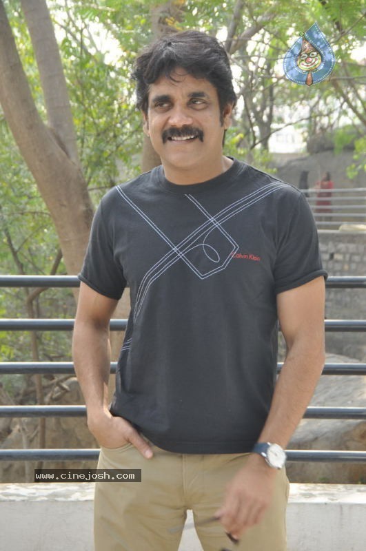 Nagarjuna Solo Stills - 26 / 58 photos