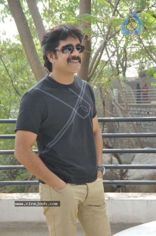 Nagarjuna Solo Stills - 30 / 58 photos