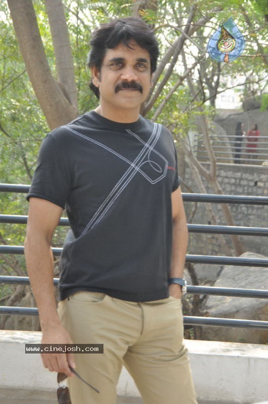 Nagarjuna Solo Stills - 32 / 58 photos