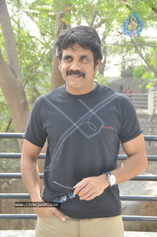 Nagarjuna Solo Stills - 33 / 58 photos