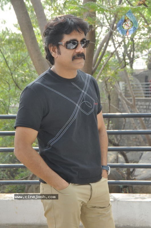 Nagarjuna Solo Stills - 37 / 58 photos