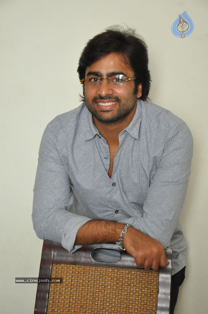 Nara Rohit New Stills - 20 / 37 photos