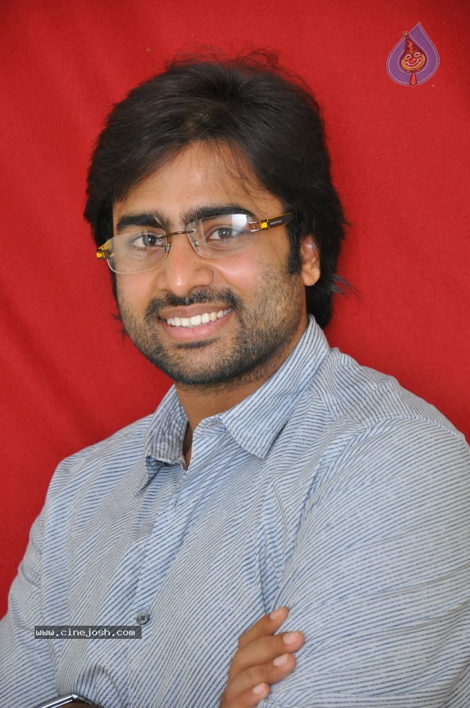 Nara Rohit New Stills - 25 / 37 photos