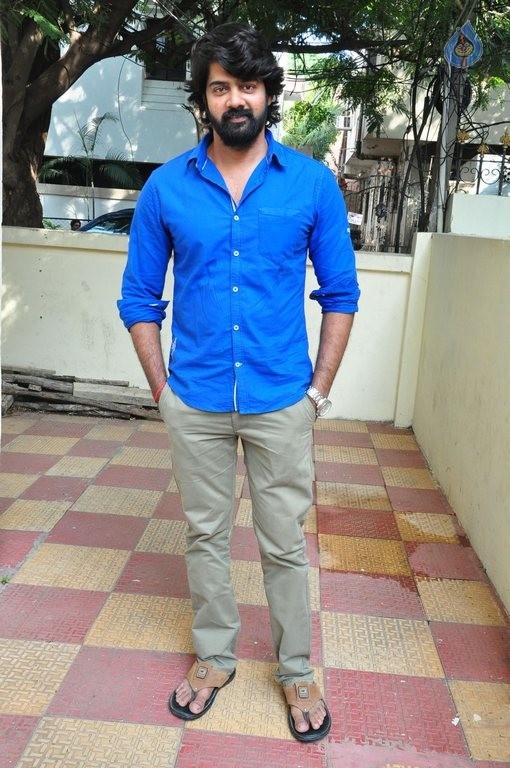 Naveen Chandra New Photos - 4 / 21 photos