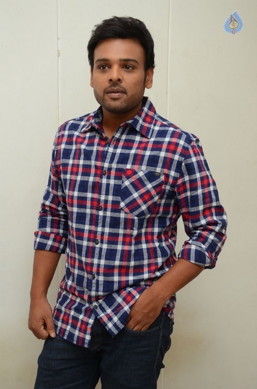 Nawin Vijaykrishna Interview Photos - 7 / 18 photos