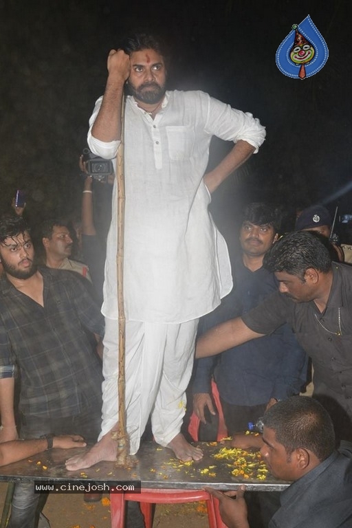 Pawan Kalyan Celebrates Sankranthi In Tenali - 17 / 39 photos