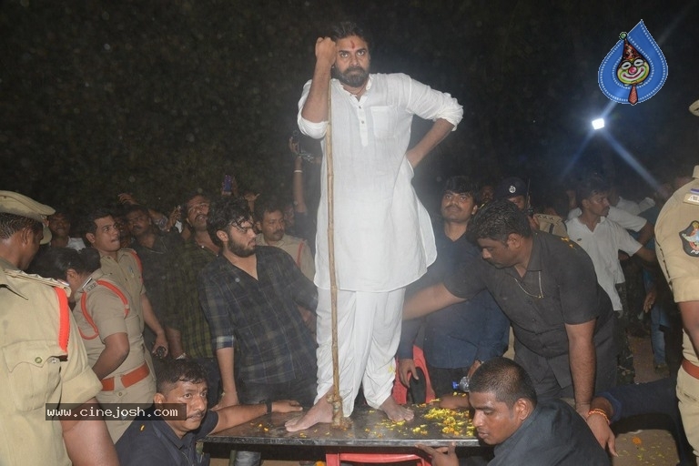 Pawan Kalyan Celebrates Sankranthi In Tenali - 25 / 39 photos