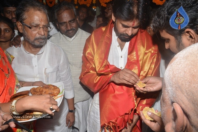 Pawan Kalyan Celebrates Sankranthi In Tenali - 35 / 39 photos