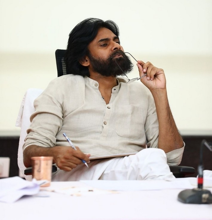Pawan Kalyan in Janasena Meeting - 4 / 31 photos