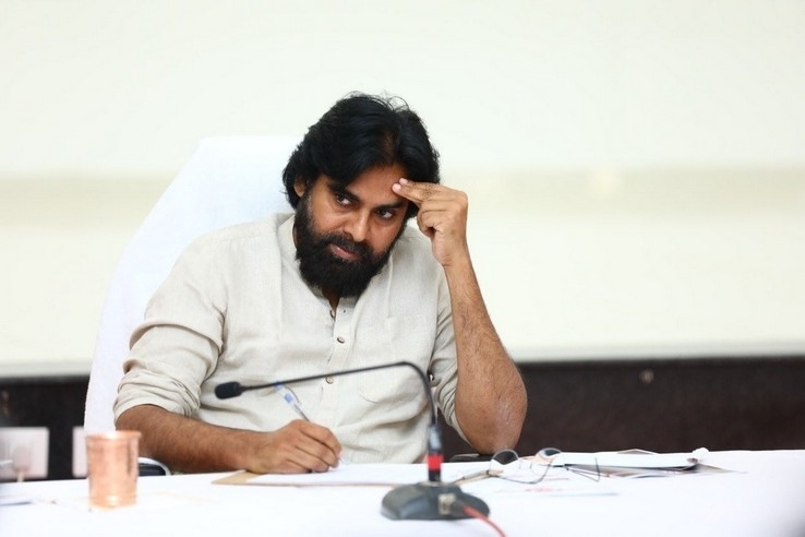 Pawan Kalyan in Janasena Meeting - 24 / 31 photos