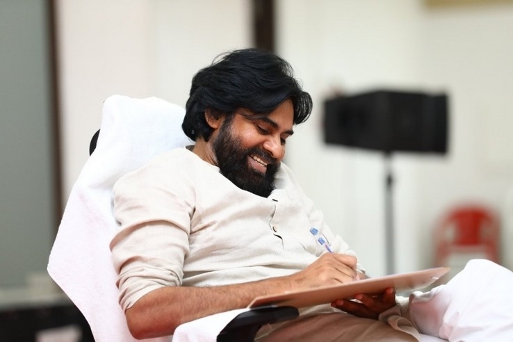 Pawan Kalyan in Janasena Meeting - 28 / 31 photos