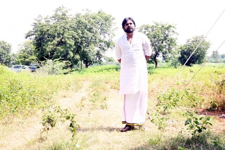 Pawan Kalyan Latest Stills - 6 / 33 photos