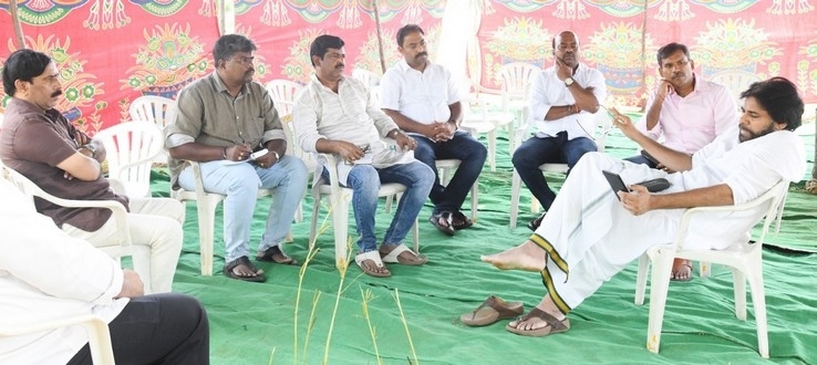 Pawan Kalyan Latest Stills - 21 / 33 photos