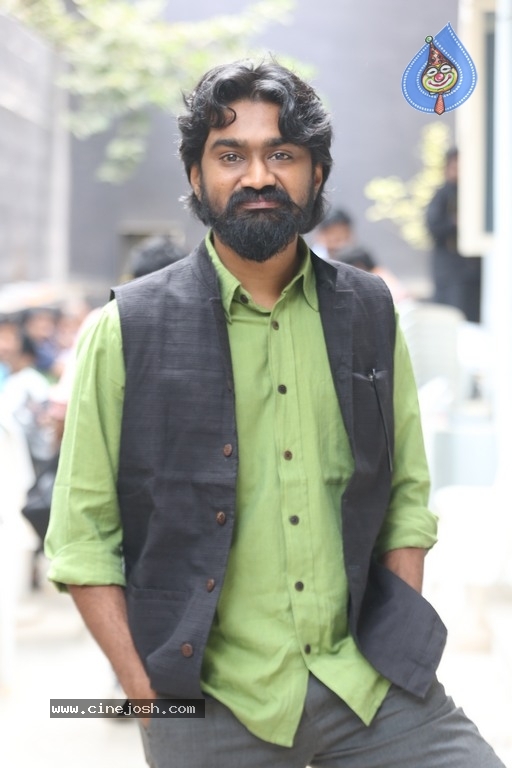 Rahul Ramakrishna Photos - 3 / 14 photos