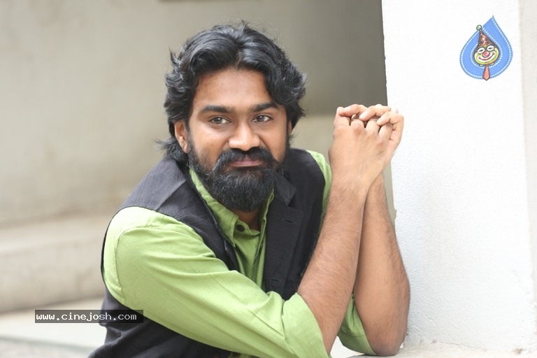 Rahul Ramakrishna Photos - 8 / 14 photos