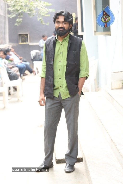 Rahul Ramakrishna Photos - 9 / 14 photos