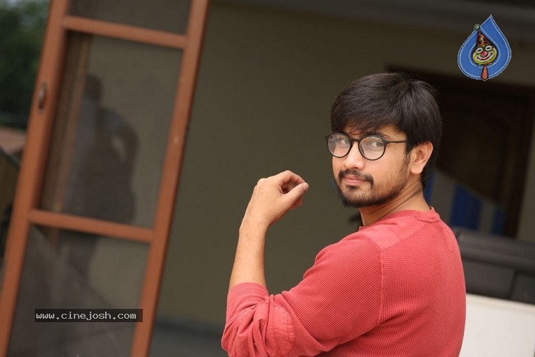 Raj Tarun Interview Stills - 8 / 28 photos