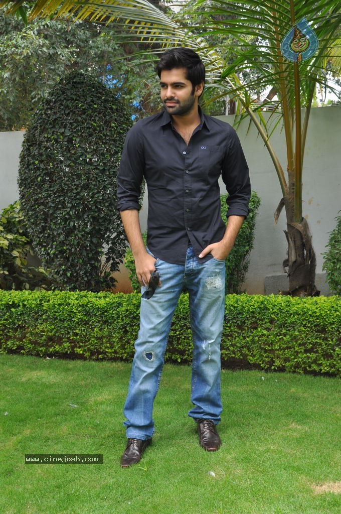 Ram Stills - 24 / 55 photos