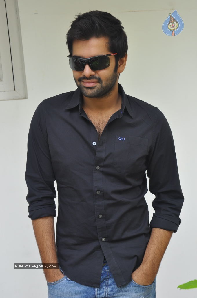 Ram Stills - 42 / 55 photos