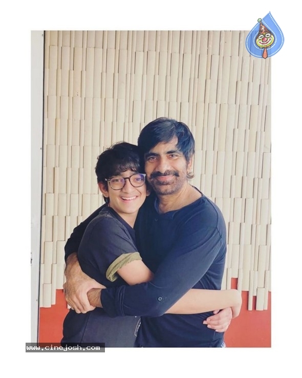 Ravi Teja Family Pics - 1 / 3 photos