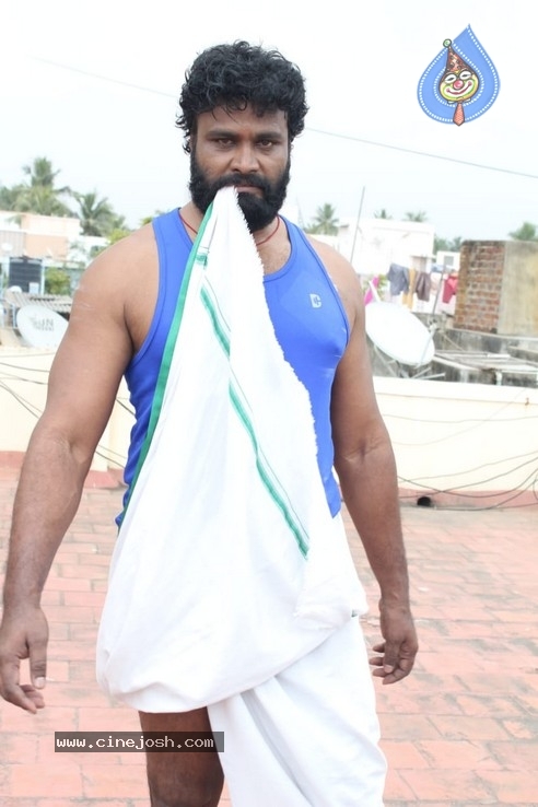 Real Star Afsar Azad Stills - 1 / 9 photos