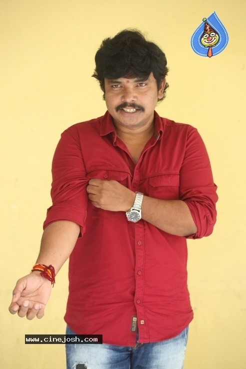 Sampoornesh Babu Interview Pics - 9 / 18 photos