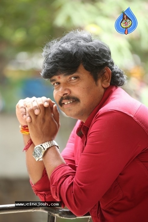 Sampoornesh Babu Interview Pics - 15 / 18 photos