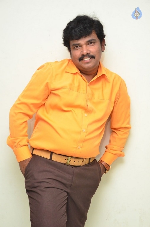 Sampoornesh Babu Photos - 5 / 13 photos