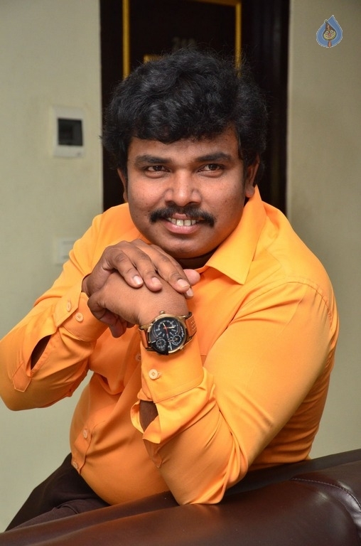 Sampoornesh Babu Photos - 9 / 13 photos