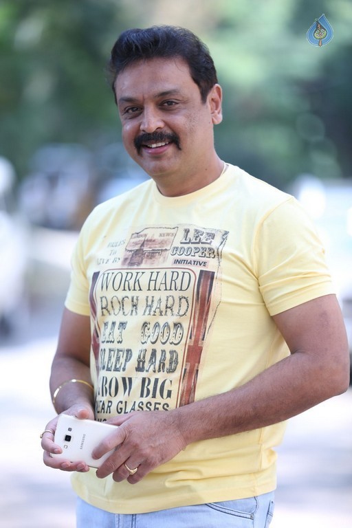 Senior Naresh Interview Photos - 14 / 16 photos