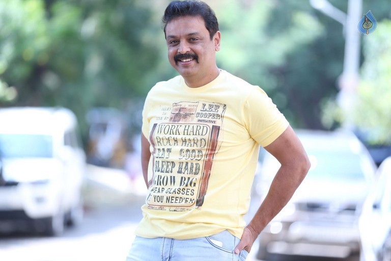 Senior Naresh Interview Photos - 15 / 16 photos