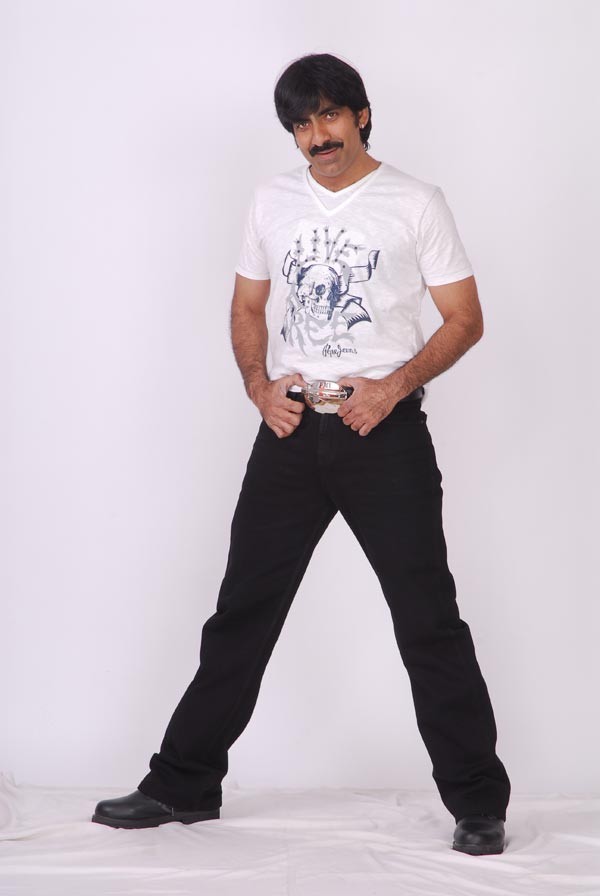 Ravi Teja - Shambo Siva Shambo movie stills - 9 / 9 photos