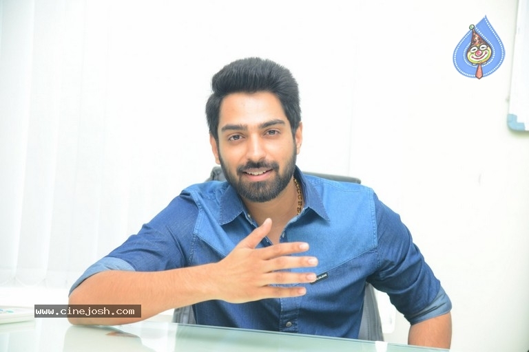 Shiva Kandukuri Interview Photos - 3 / 8 photos